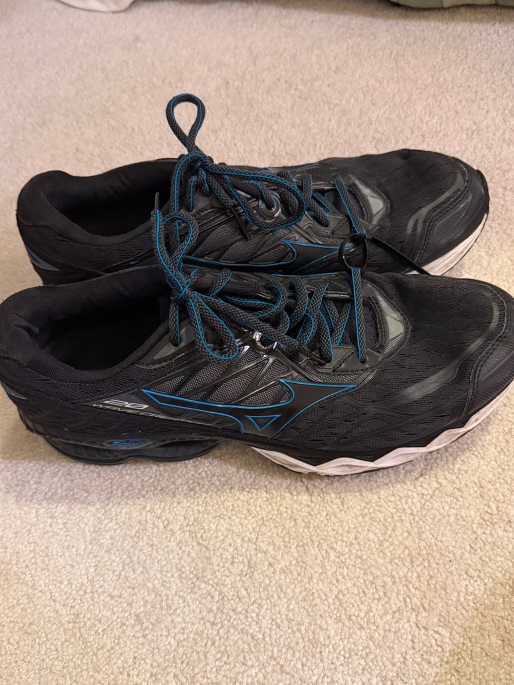 Mizuno Wave Creation 20 Black Running Shoes with Teal Accents